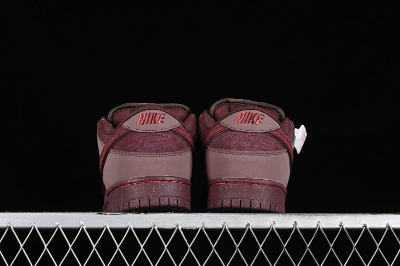 All categories Nk SB Dunk series Nk SB Dunk Low low-top sneakers F version Nk SB Dunk Low Premium "Valentine's Day" Valentine's Day SB low-top casual sneakers FN0619-600